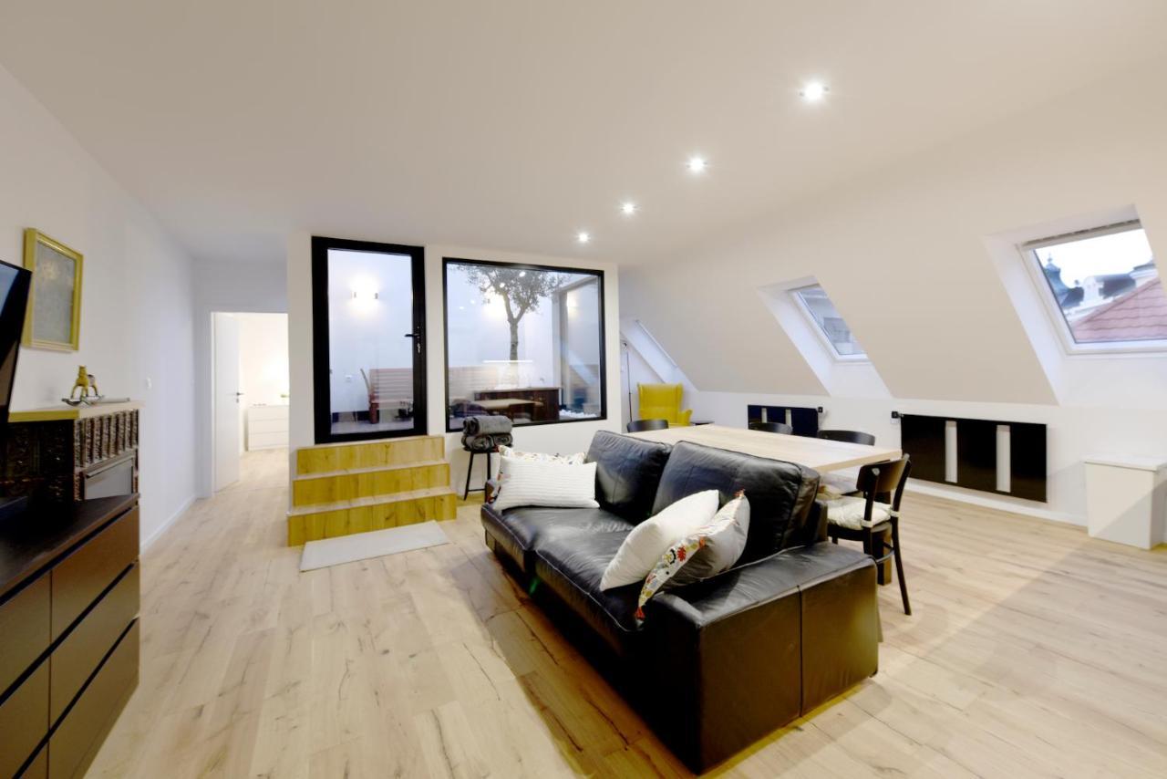 Apartman S Atriom V Historickom Centre Trencin Exterior photo